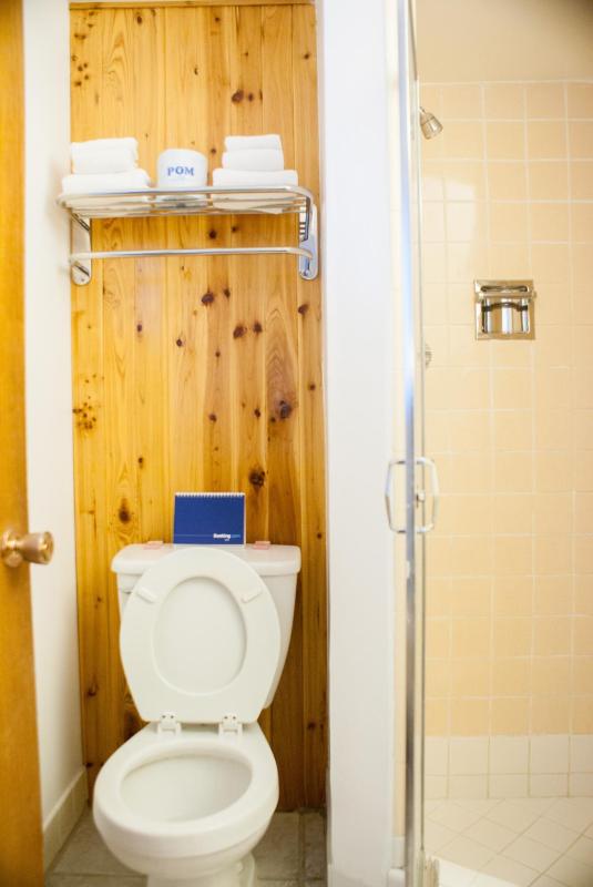 Double and Twin Room image 2