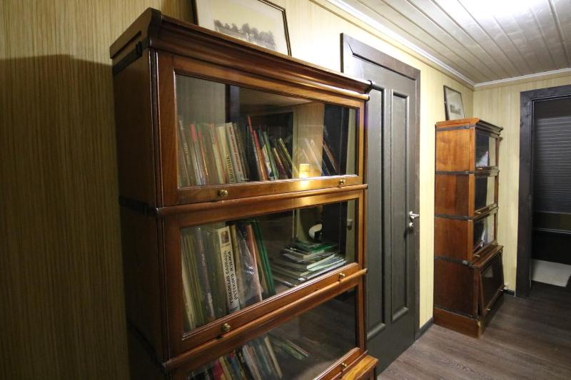 Single Room image 4