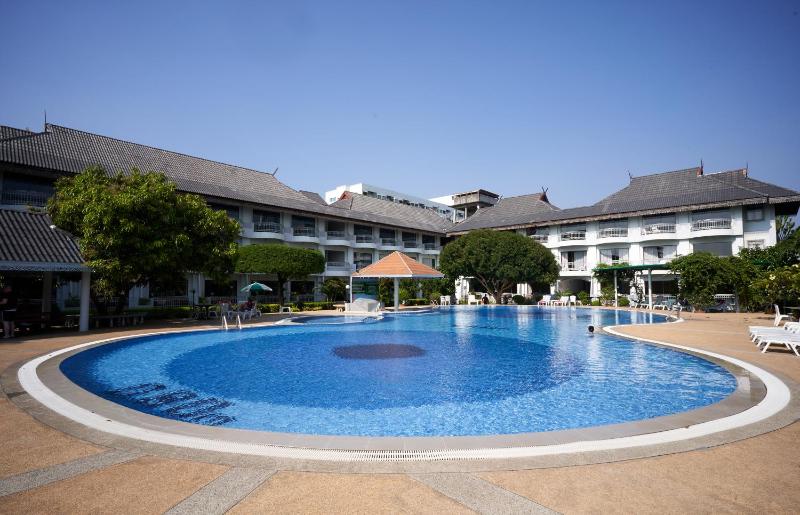 Silversand Villa Hotel - image 1