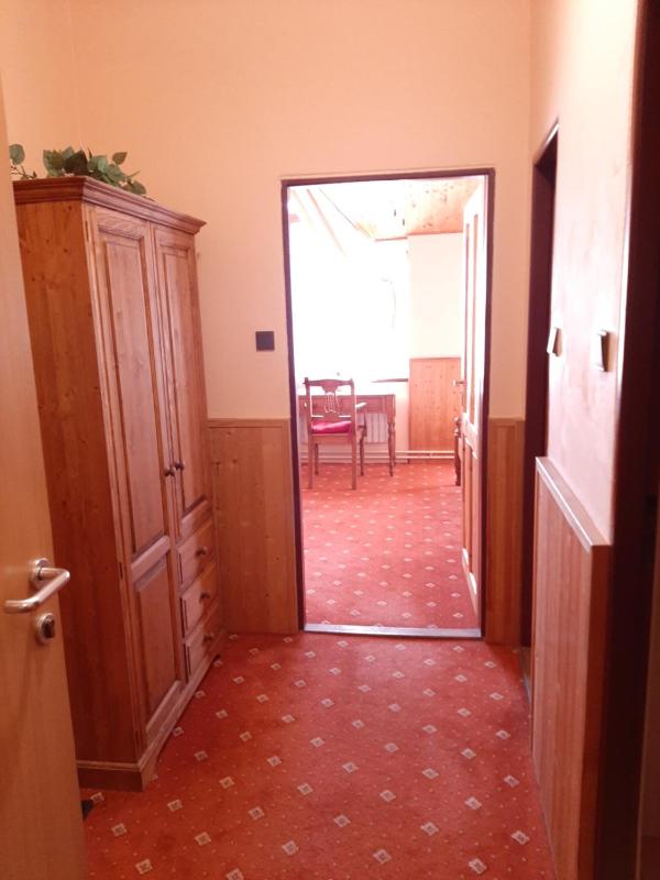 Deluxe Double Room with Shower image 3