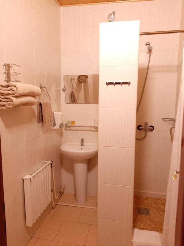 Deluxe Double Room with Shower image 2