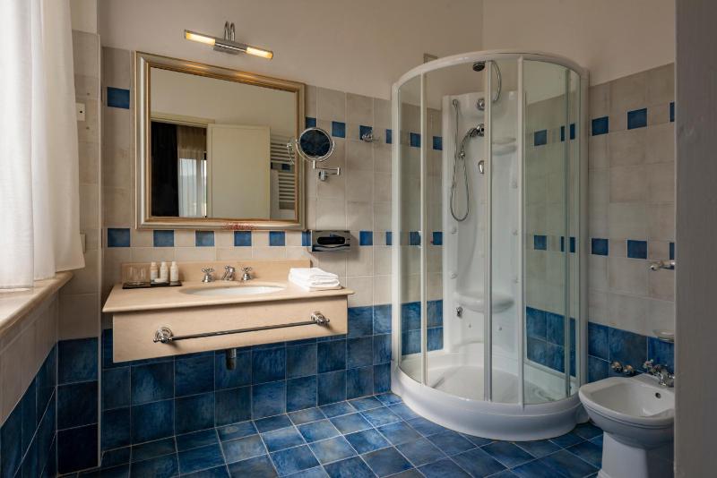 Superior Double or Twin Room image 2
