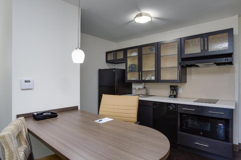 Candlewood Suites Fort Lauderdale Airport-Cruise By IHG - image 4