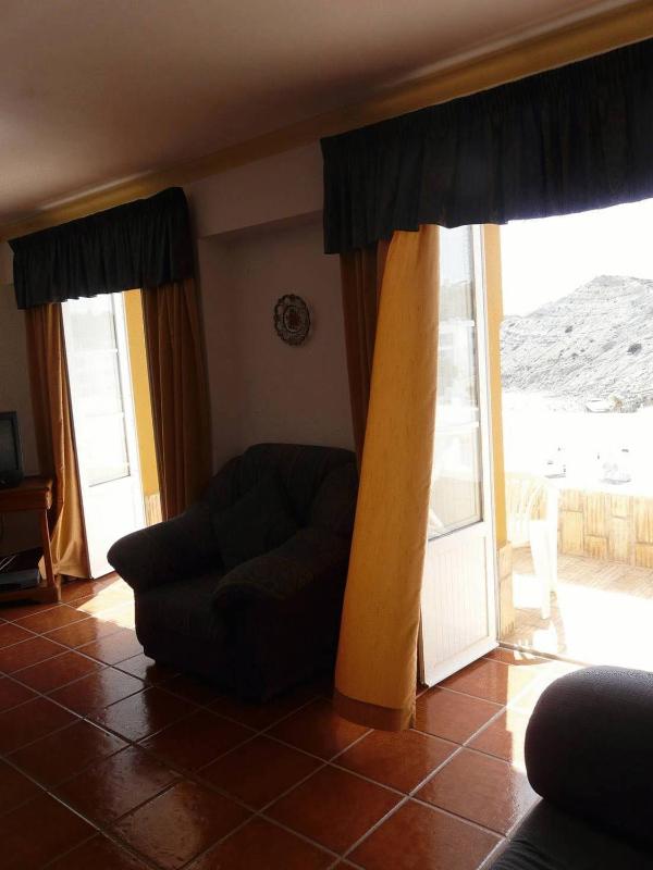 One-Bedroom Apartment image 1