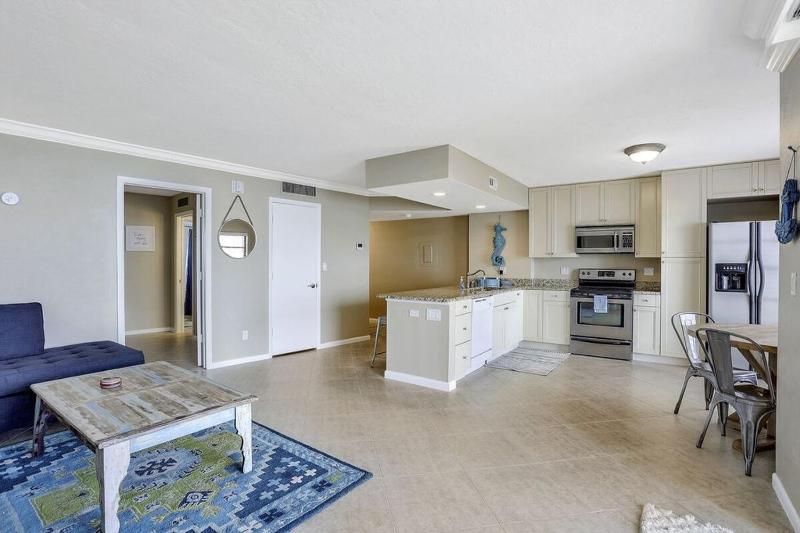One-Bedroom Apartment image 2