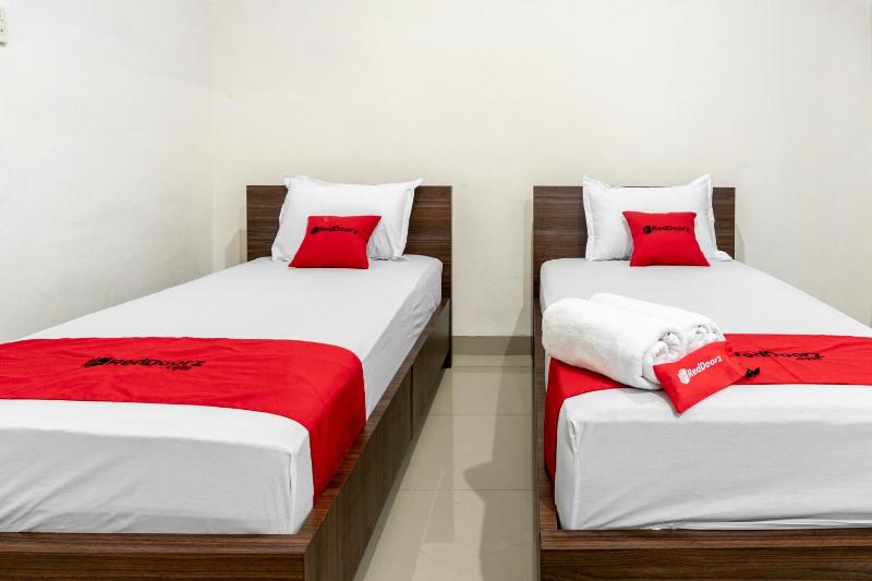 RedDoorz Syariah near Stadion Teladan Medan - image 2