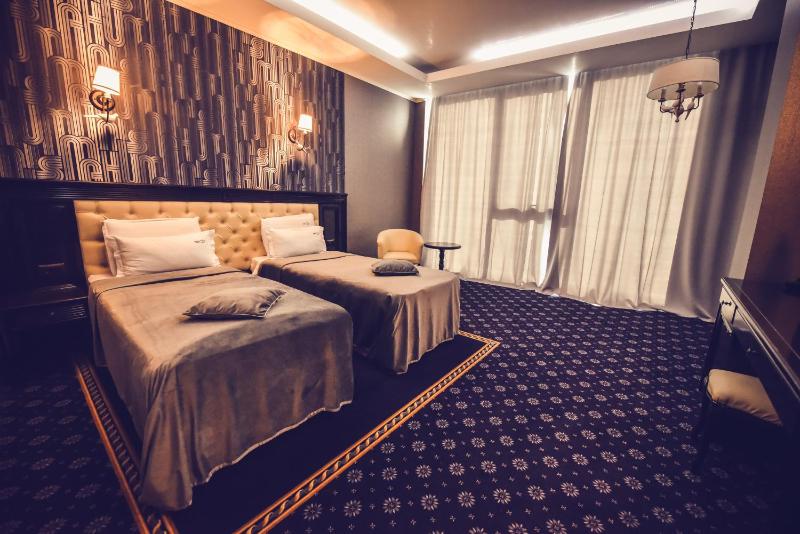Superior Twin Room 4* image 3