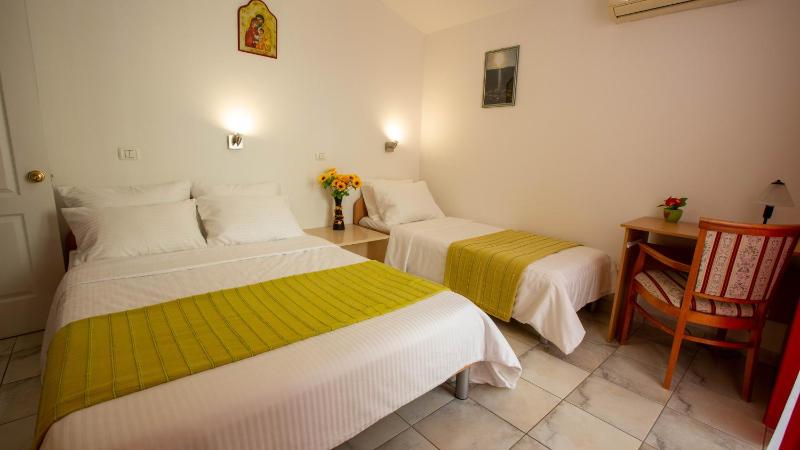 Deluxe Double Room (2 Adults + 1 Child) image 4