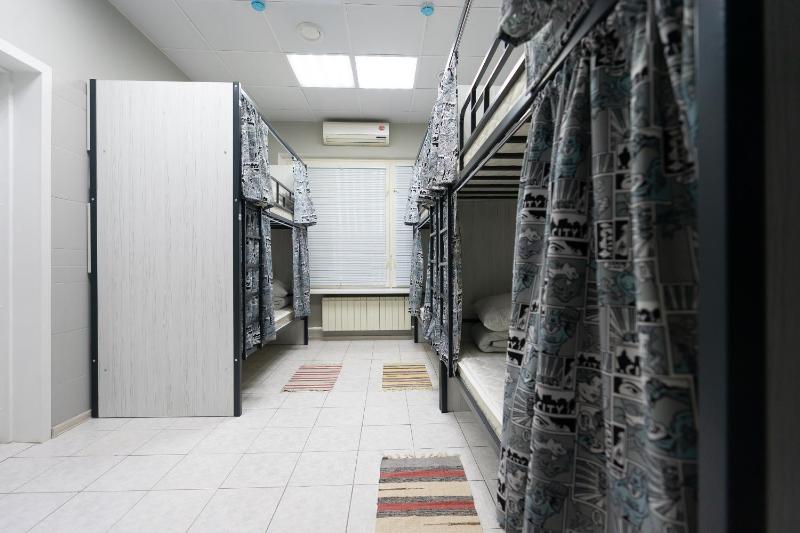 Bed in 8-Bed Dormitory Room image 3