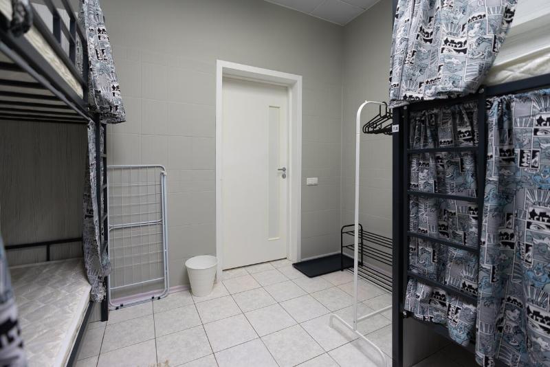 Bed in 6-Bed Dormitory Room image 3