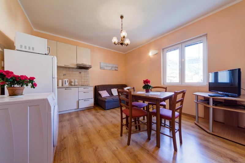 Apartments Pelle - image 13