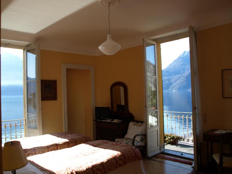 Superior Double Room with Lake View image 4