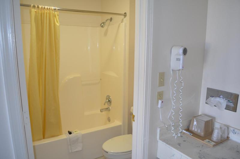 King Room - Non-Smoking image 2