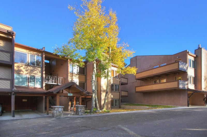 The Lift B8 Condo - image 32