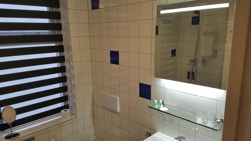 Deluxe Double Room with Balcony image 2
