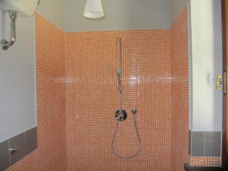 Double Room image 4