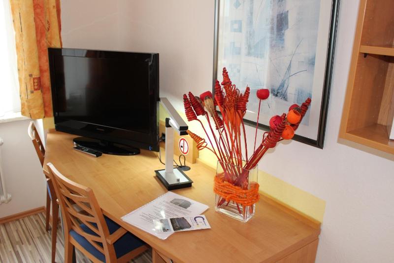 Double or Twin Room - Disability Access image 2