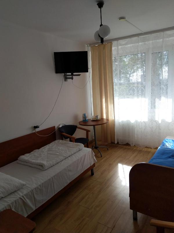 Twin Room image 3