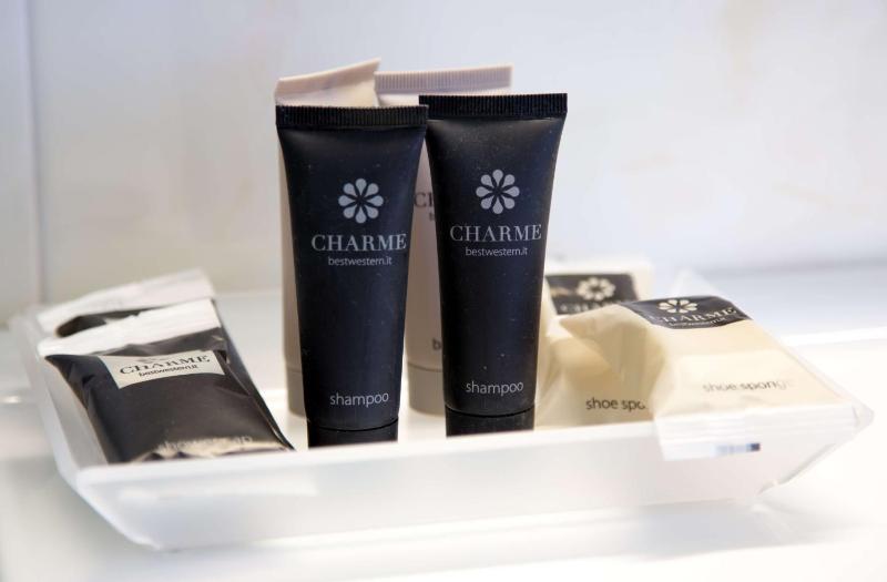 Standard Double Room image 2