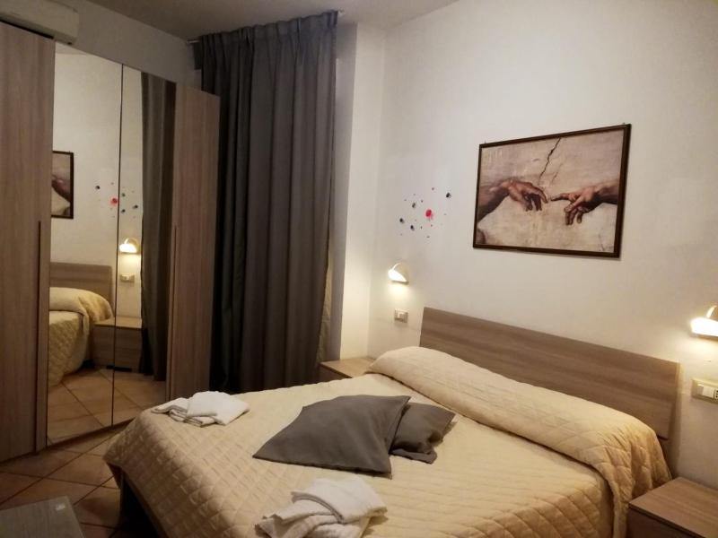 Triple Room (2 Adults + 1 Child) image 3