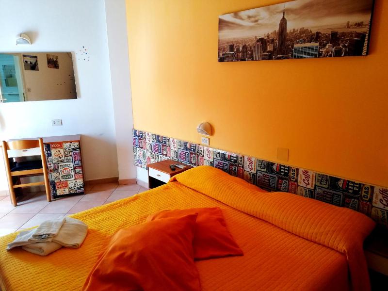 Double Room with Beach Access image 2