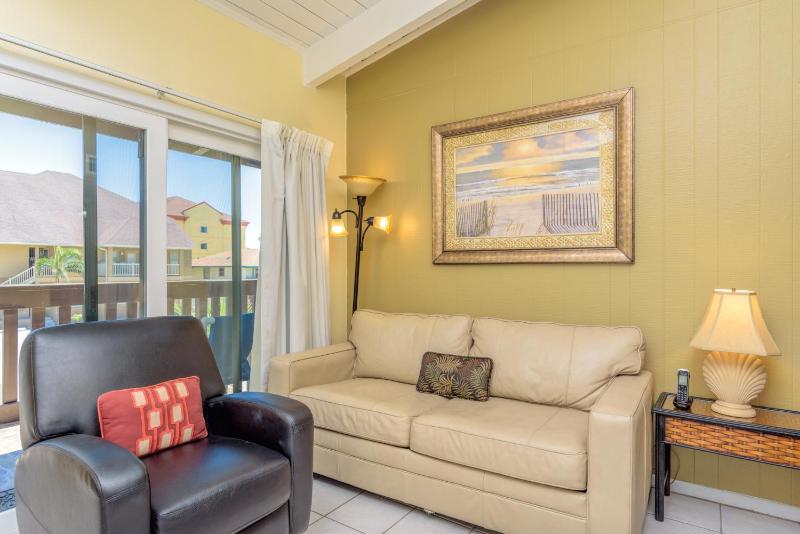 One-Bedroom Apartment image 3