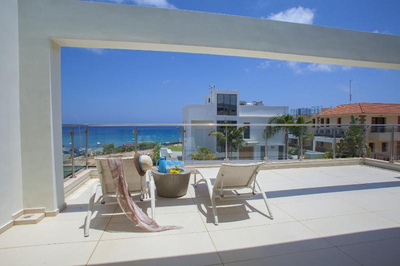 Central Protaras Seaview Villa Zinnia - image 2