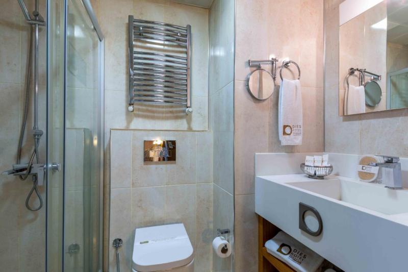 Double Room image 2