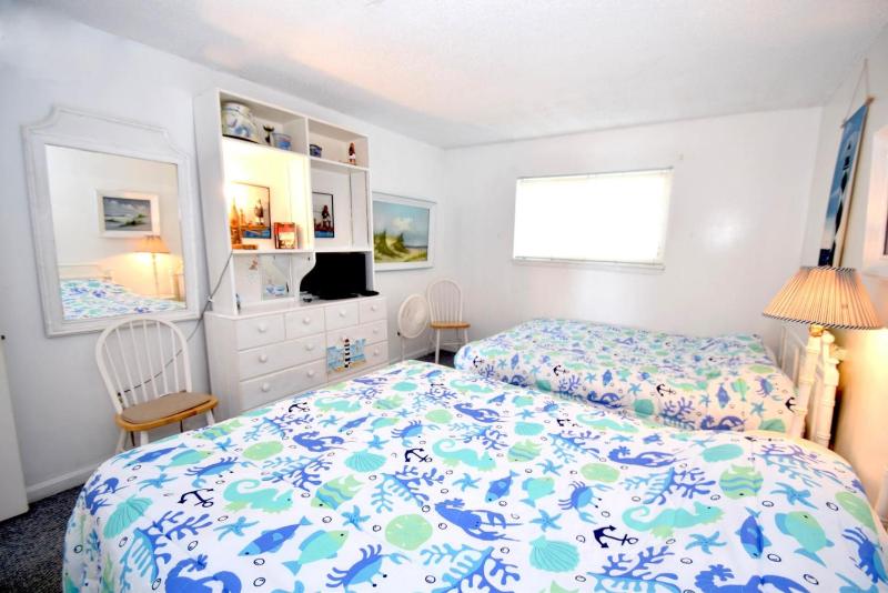 Towers 201 Condo - image 14