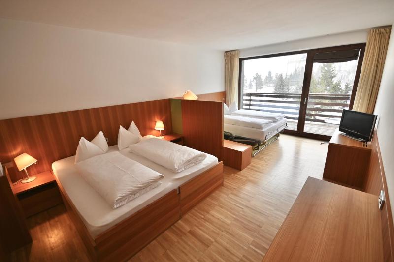 Deluxe Double Room with South-Balcony image 3
