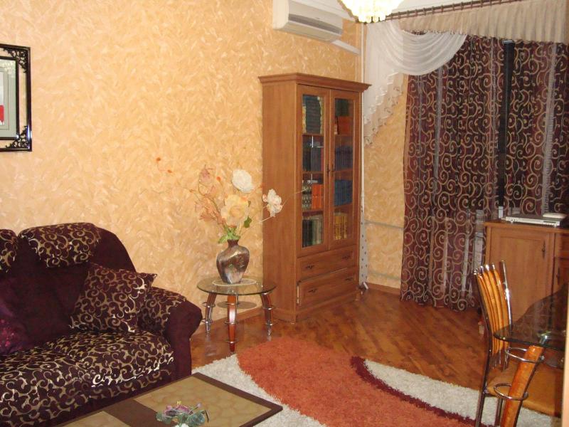 One-Bedroom Apartment image 3