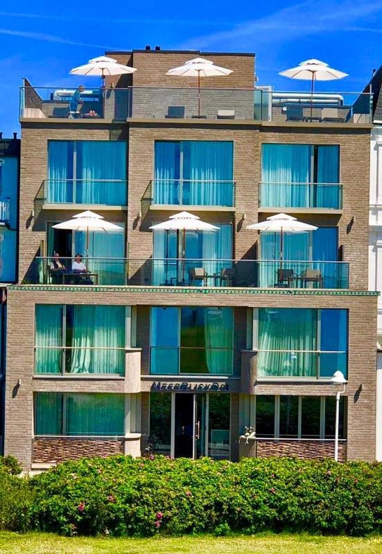 1 Room Apartment XL with partial Sea View image 2