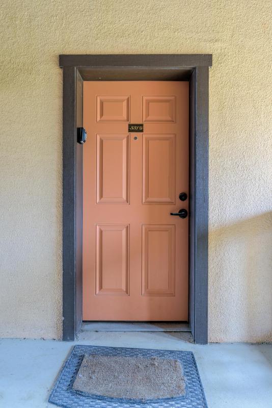 One-Bedroom Apartment image 1