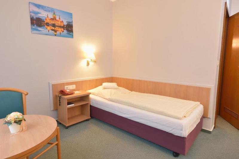 Standard Single Room image 1