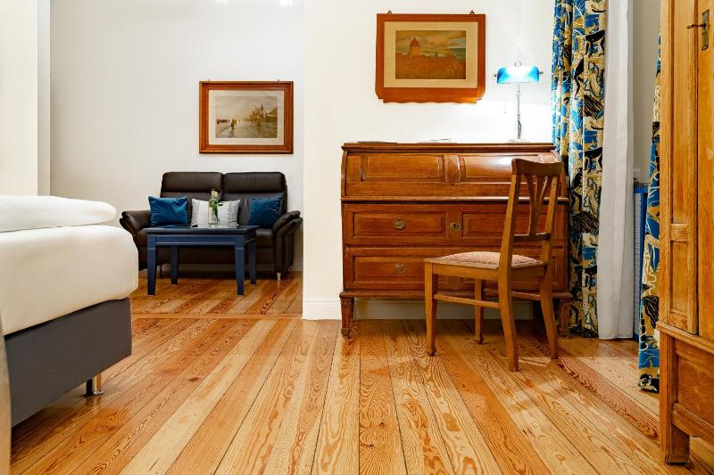 Junior Suite image 2