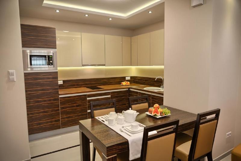 Deluxe Apartment image 1