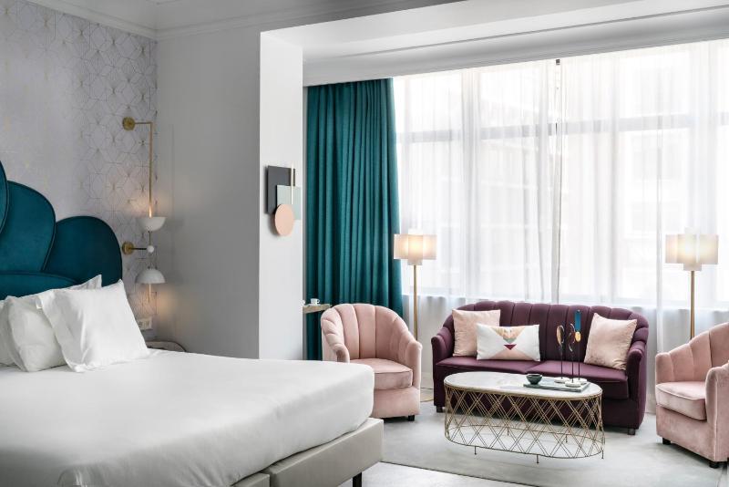 Premium Double Room image 1