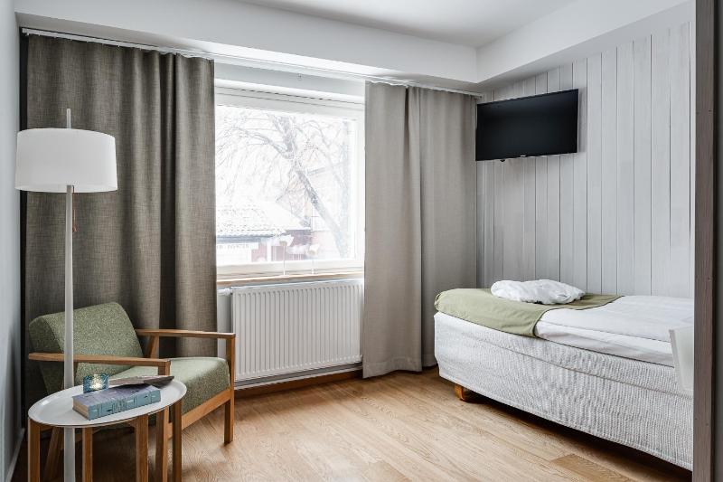 Standard Single Room image 3