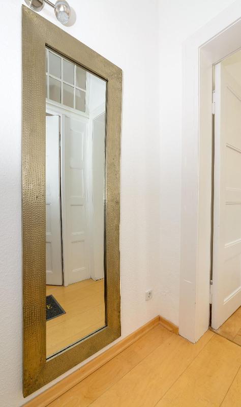 Studio Apartment image 3