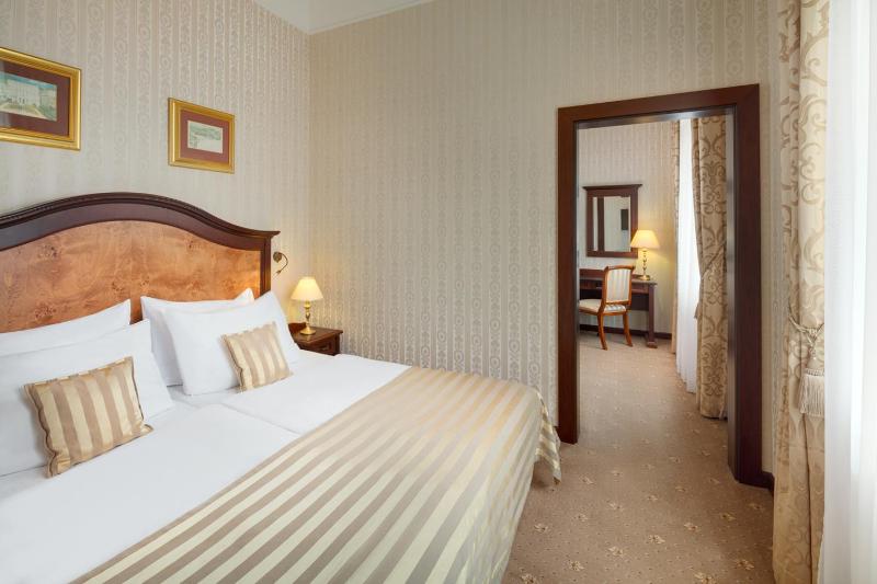 Junior Suite image 3