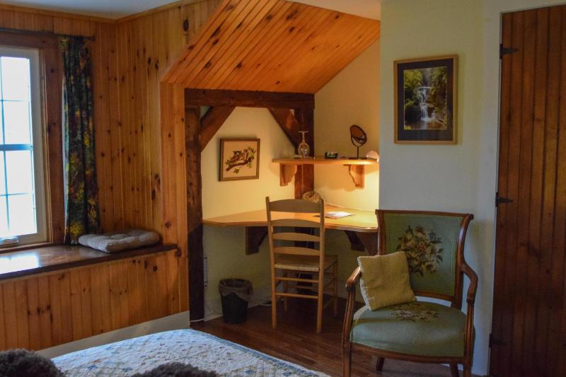Double Room with Extra Bed image 1