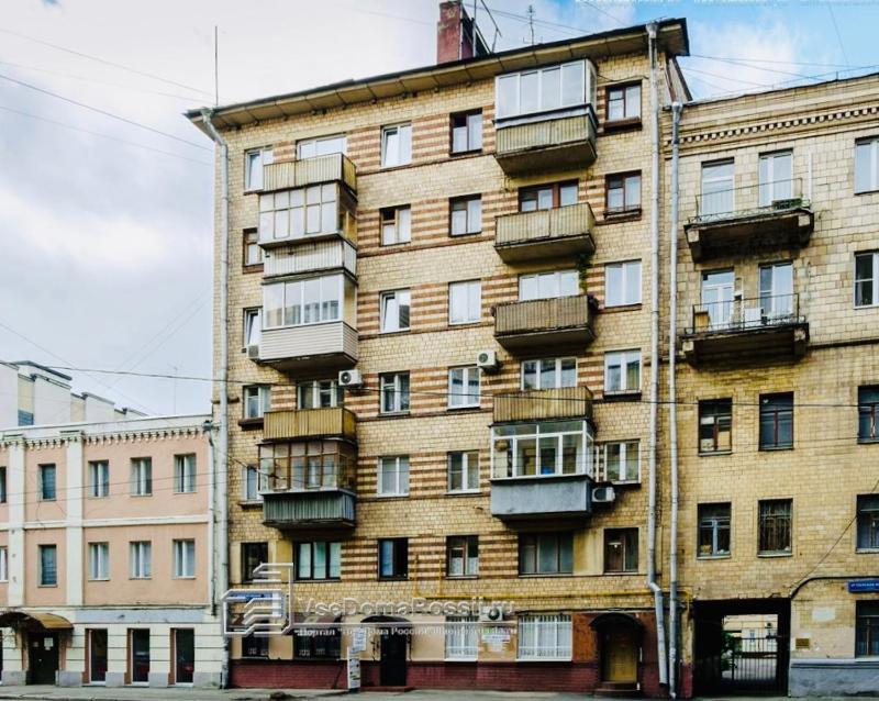 One-Bedroom Apartment image 2