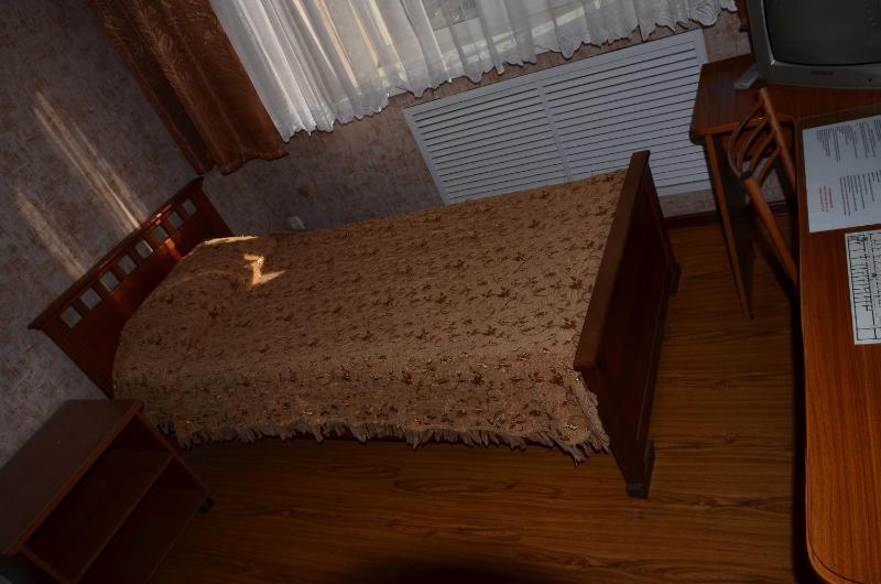 Bed in 2-Bed Dormitory Room image 1
