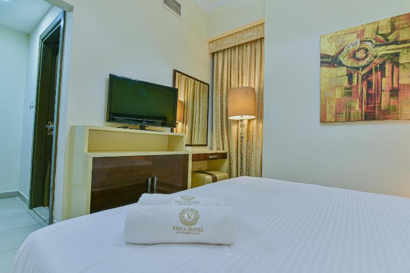 One-Bedroom Apartment image 2