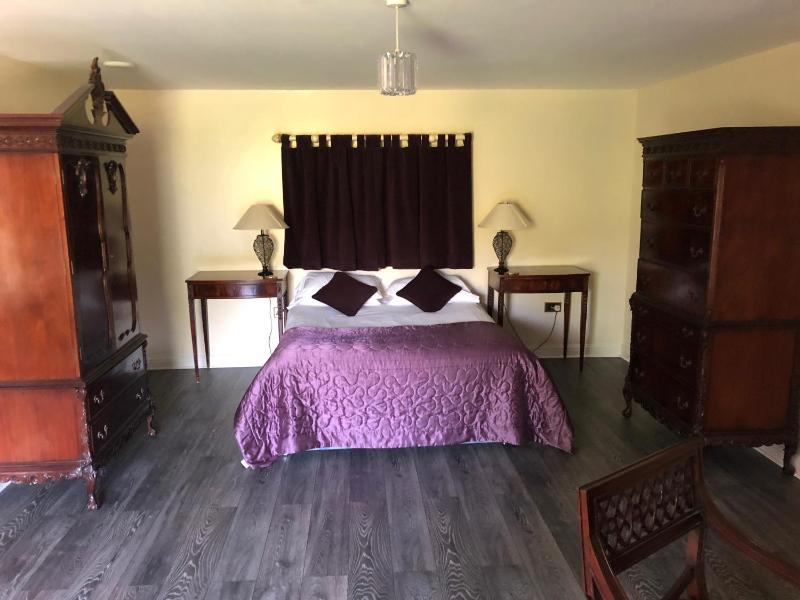 One-Bedroom Cottage image 3