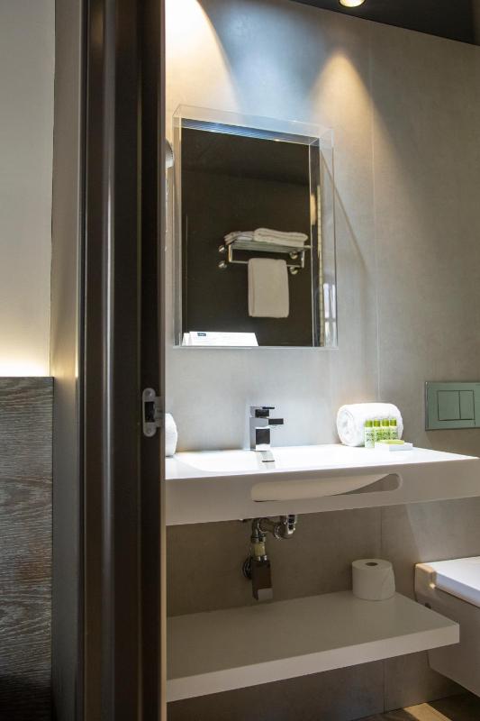 Junior Suite image 2