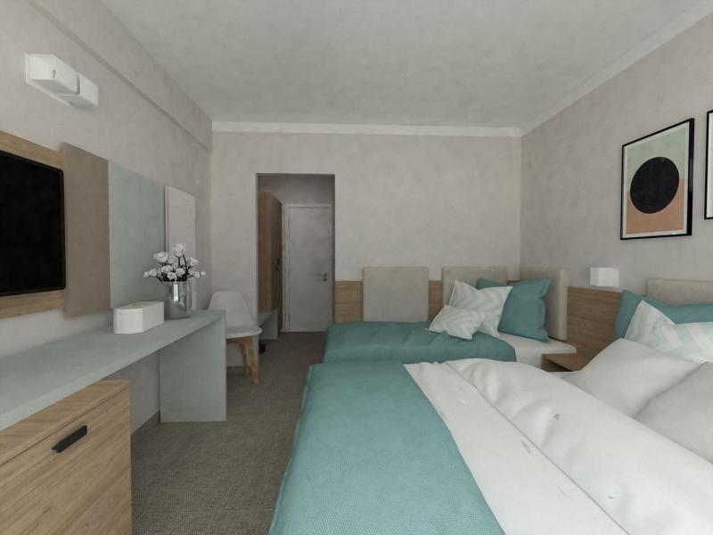 Deluxe Double Room with Balcony (2 Adults + 1 Child) image 3