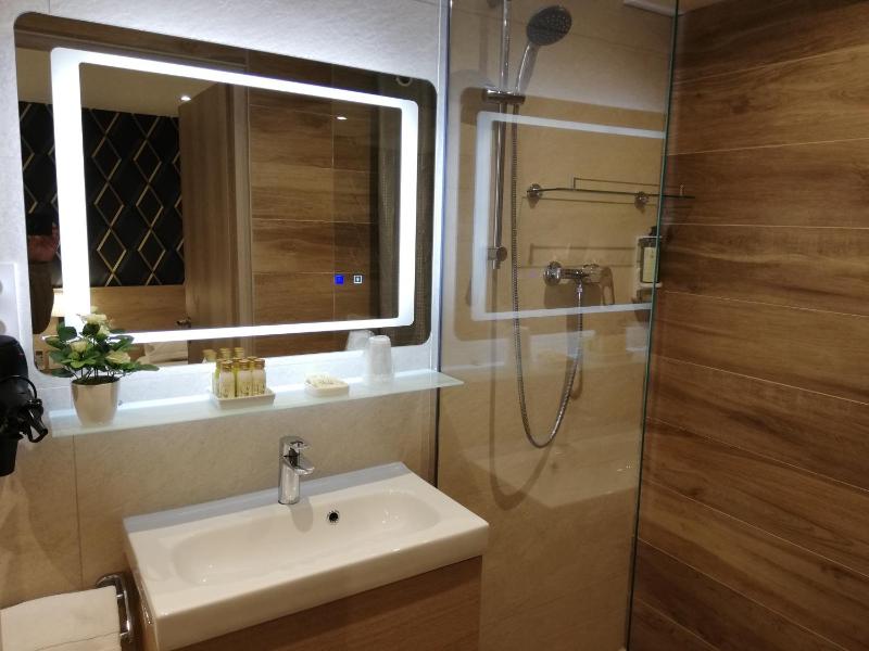 Classic Triple Room image 3