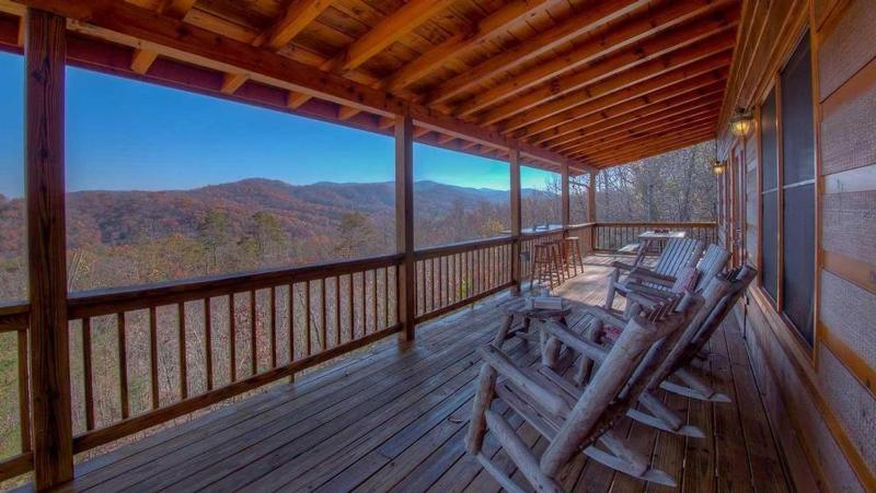Blackberry Lodge- Pet Friendly | Outdoor Firepit | Hot Tub - image 35