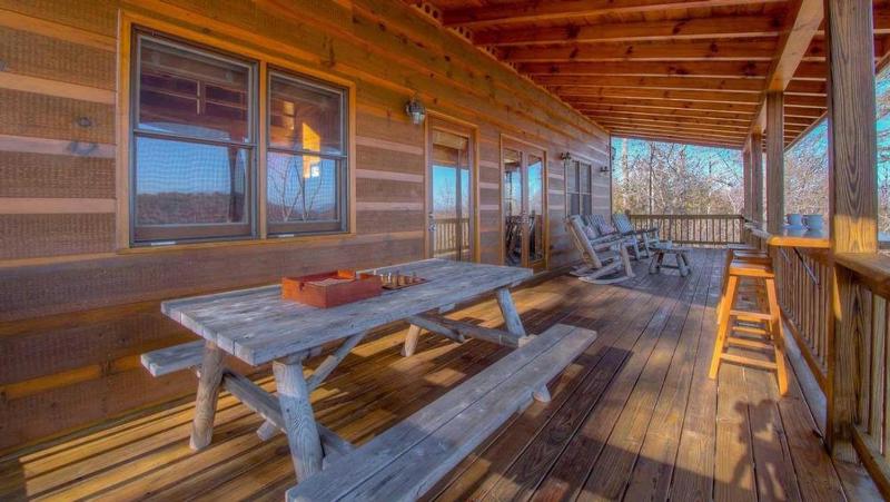 Blackberry Lodge- Pet Friendly | Outdoor Firepit | Hot Tub - image 20